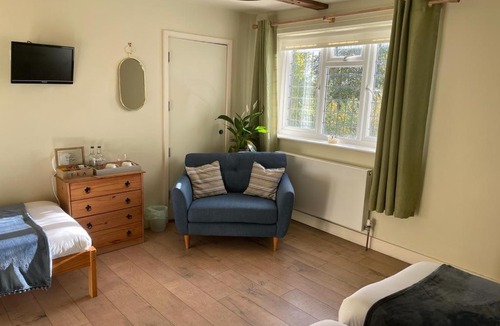 Longcot Bed & Breakfast | The King & Queen