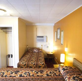 Sidney Cabin | The King's Inn