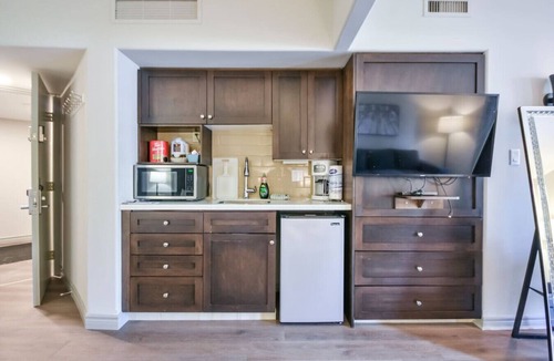 Oro-Medonte Apartment | The King Studio Sauna Haven