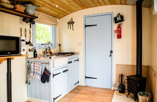 Acton Scott Cabin | The Kingfisher Shepherd's Hut