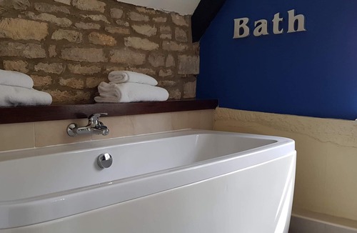 Stow-on-the-Wold Hotel | The Kings Arms