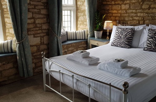 Stow-on-the-Wold Hotel | The Kings Arms