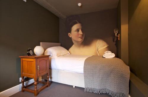 Didmarton Hotel | The Kings Arms