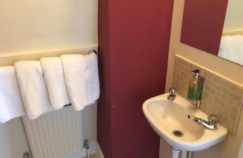 Ealing Bed & Breakfast | The Kings Arms