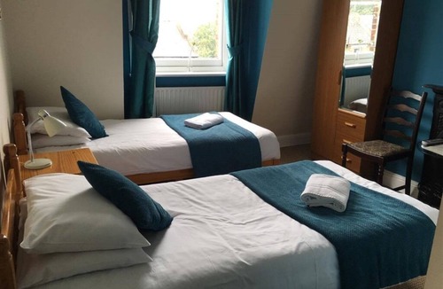 Ealing Bed & Breakfast | The Kings Arms