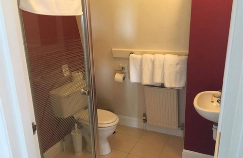 Ealing Bed & Breakfast | The Kings Arms