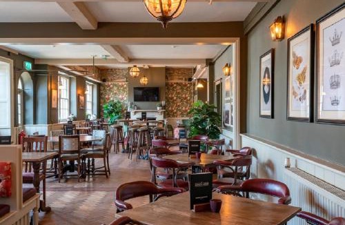 Melksham Hotel | The Kings Arms Hotel