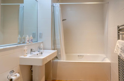 Melksham Hotel | The Kings Arms Hotel - Inn