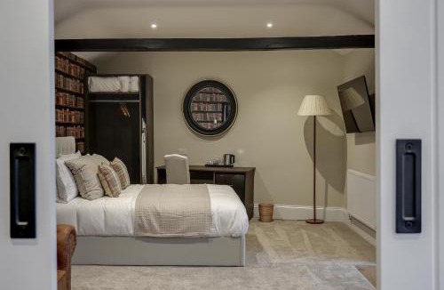 Saint Osyth Hotel | The Kings Arms Rooms