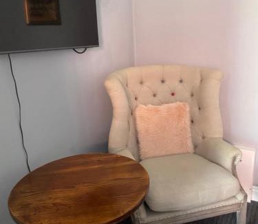 Cheddar Hotel | The Kings Head