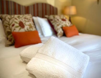 Holmbury St Mary Hotel | The Kings Head