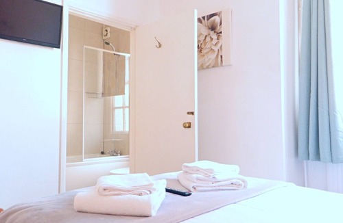 Warwick Town Centre Bed & Breakfast | The Kings Head Inn