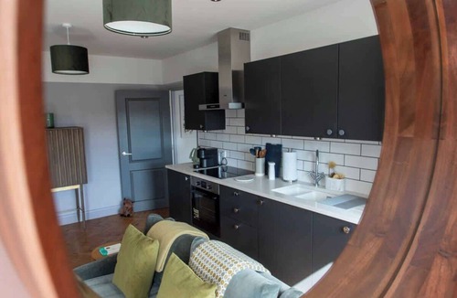 Bath Apartment | The Kings Springs - Central