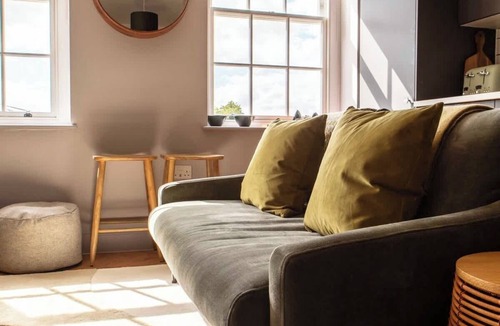 Bath Apartment | The Kings Springs - Central