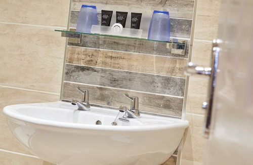 Hull Old Town Hotel | The Kingston Theatre Hotel