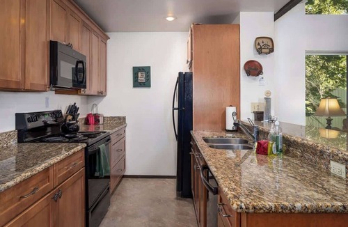 Kings Beach Condo | The Kingswood Retreat with Summer Pool