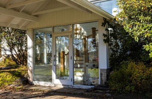 Lunenburg Apartment | The Kinley House