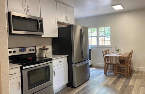 Kerrville House | The Kinsleigh House
