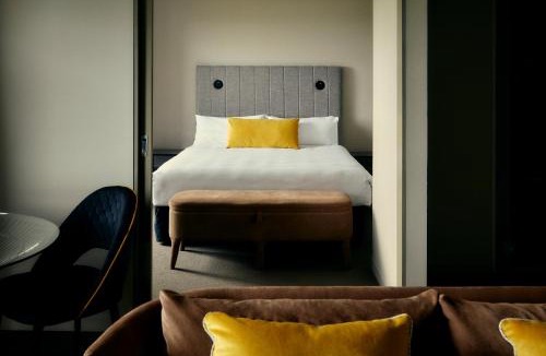 Melbourne Hotel | The Kinson