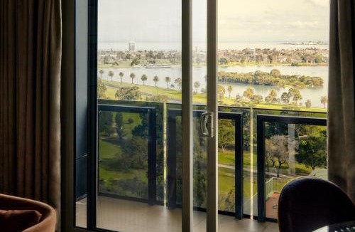 Melbourne Hotel | The Kinson