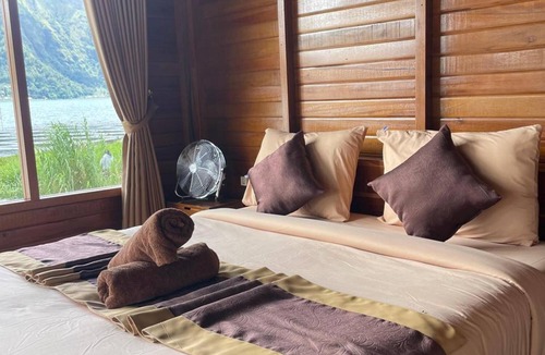 Toya Bungkah Cabin | The Kintamani Villas Tepi Danau and Natural Hot Spring