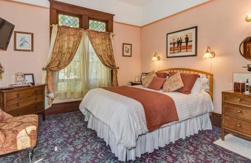 Friday Harbor Bed & Breakfast | The KirkHouse Bed and Breakfast