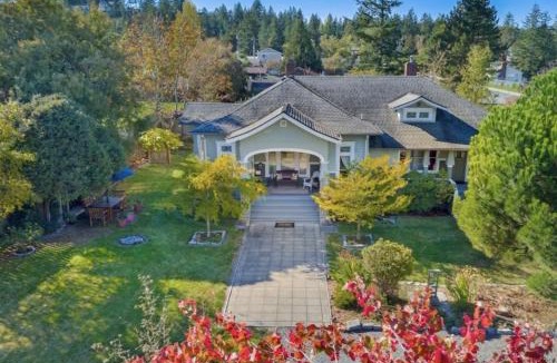 Friday Harbor Bed & Breakfast | The KirkHouse Bed and Breakfast