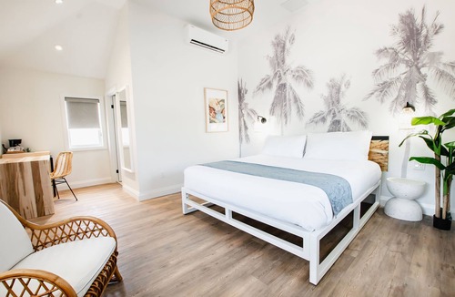 Grand Bend Hotel | The Kiwi Motel