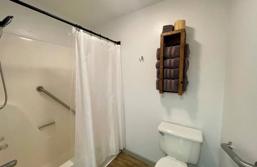 Greers Ferry Hotel | The Klassic Inn