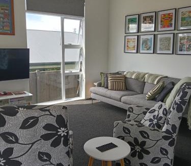 Motuoapa House | The Knights at Motuoapa, Tongariro Crossing, Taupo