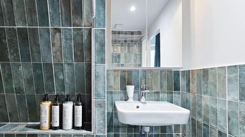 Tourcoing House | The Kooch House 1.4