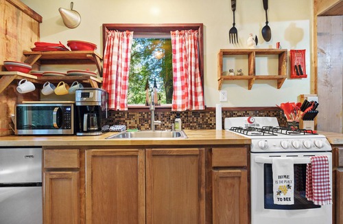 Crescent City Cabin | The Koope de Ville @ Robin's Roost