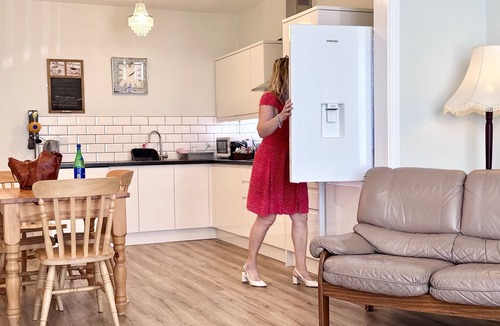 Weston-super-Mare Apartment | The Kyrenia