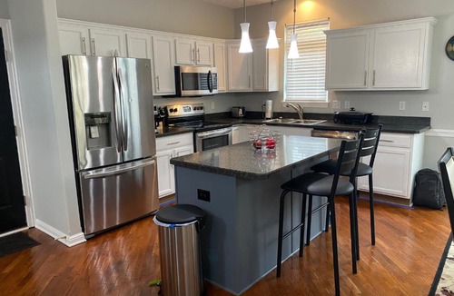 Hough Villa | The La Grange House