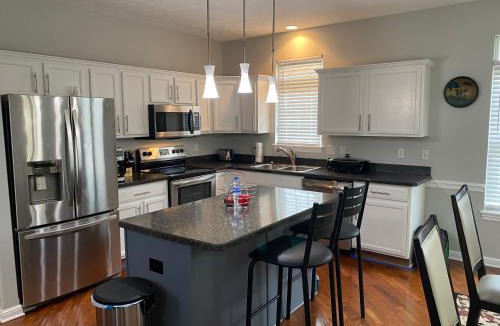 Hough Villa | The La Grange House