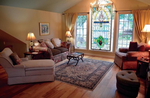 Chadwicks Bed & Breakfast | The Lace Curtain Cottage