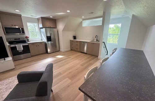 Farmington Condo | The Lagoon Hideaway
