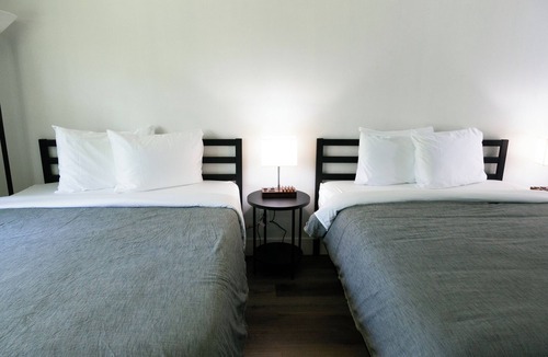 Pleasant Valley Hotel | The Lagrange Inn & Extended Stay