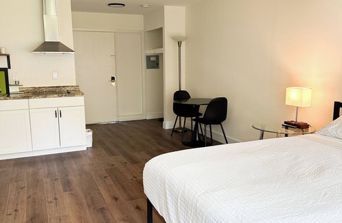 Pleasant Valley Hotel | The Lagrange Inn & Extended Stay