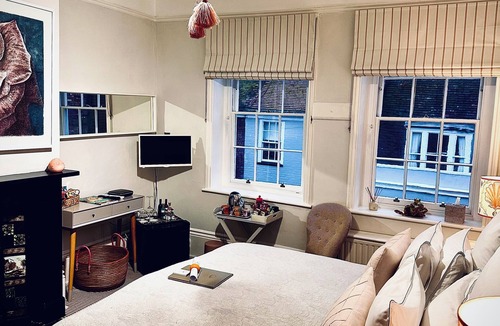 Old Town Hastings Bed & Breakfast | The Laindons