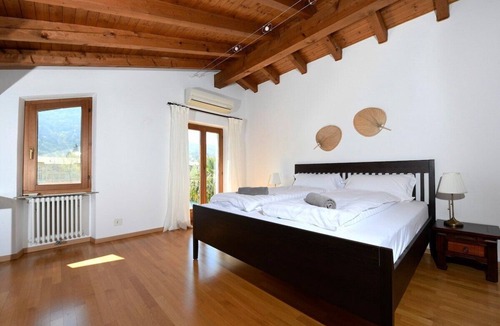 Caslano Apartment | The Lake Garden 2 Swisshomebnb