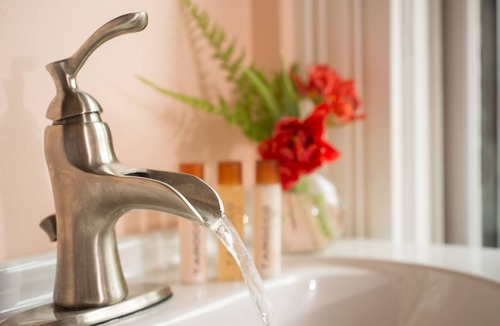 Laconia Bed & Breakfast | The Lake House at Ferry Point