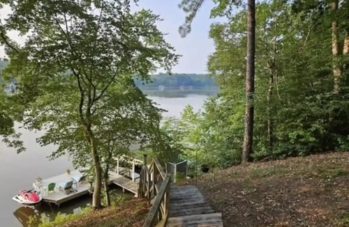 Ammon House | The lake house at lake chesdin