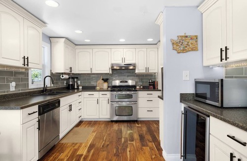 Newport House | The Lake House at Sacheen