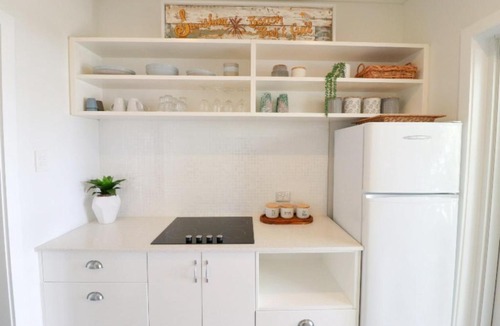 Cams Wharf Apartment | The Lake House