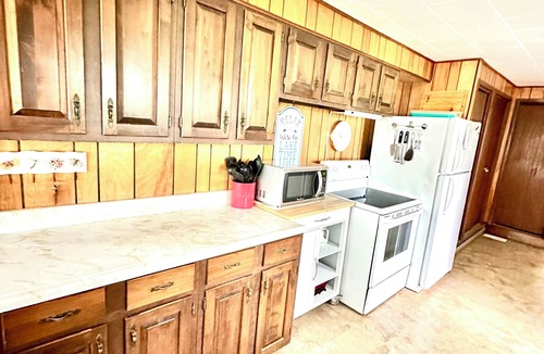 Port Elgin Cottage | "The Lake House" With Spectacular Views! Steps to Beach!