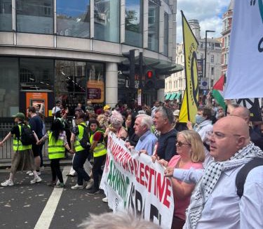 Woking Villa | The Lake House, Woking