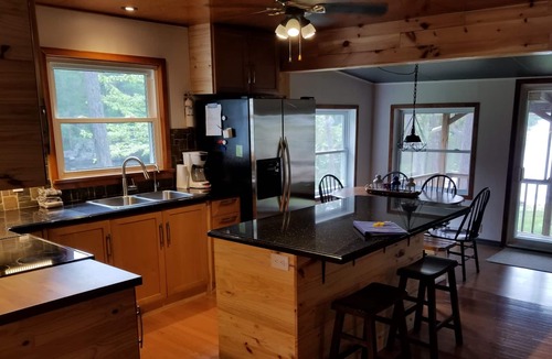 Monetville Cottage | The Lake House - Yoga Studio, swimming, boating, hiking and more!