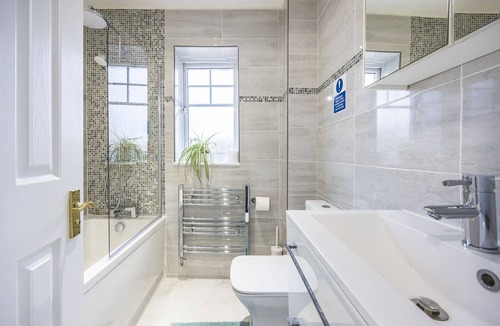 Becontree Apartment | The Lake Hub