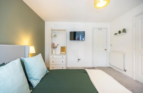 Becontree Apartment | The Lake Hub